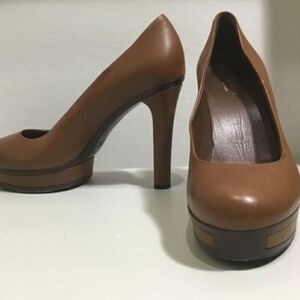 Gucci Brown Leather Heels